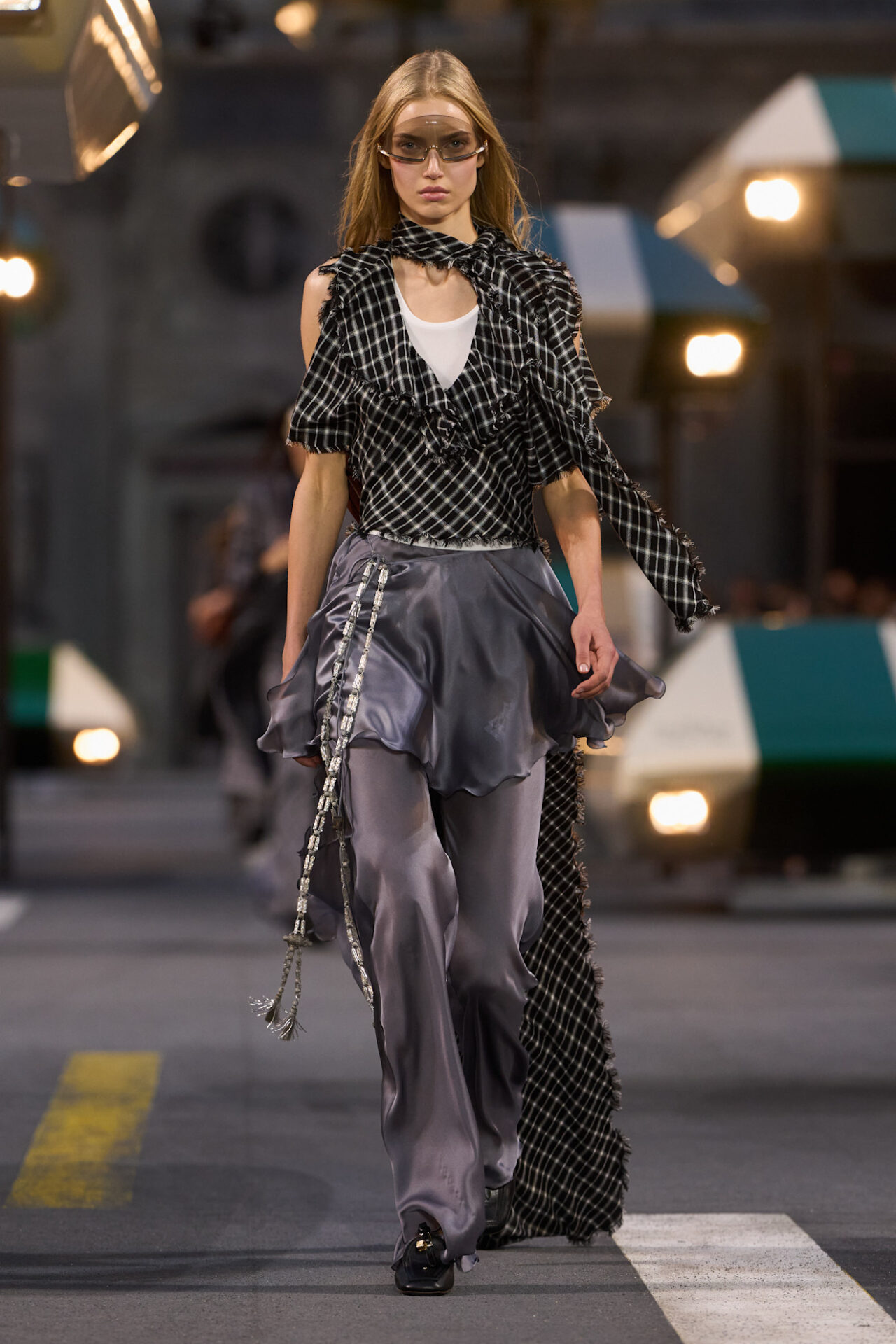 الخفة والانسيابية عنوان مجموعة Louis Vuitton لربيع وصيف 2027